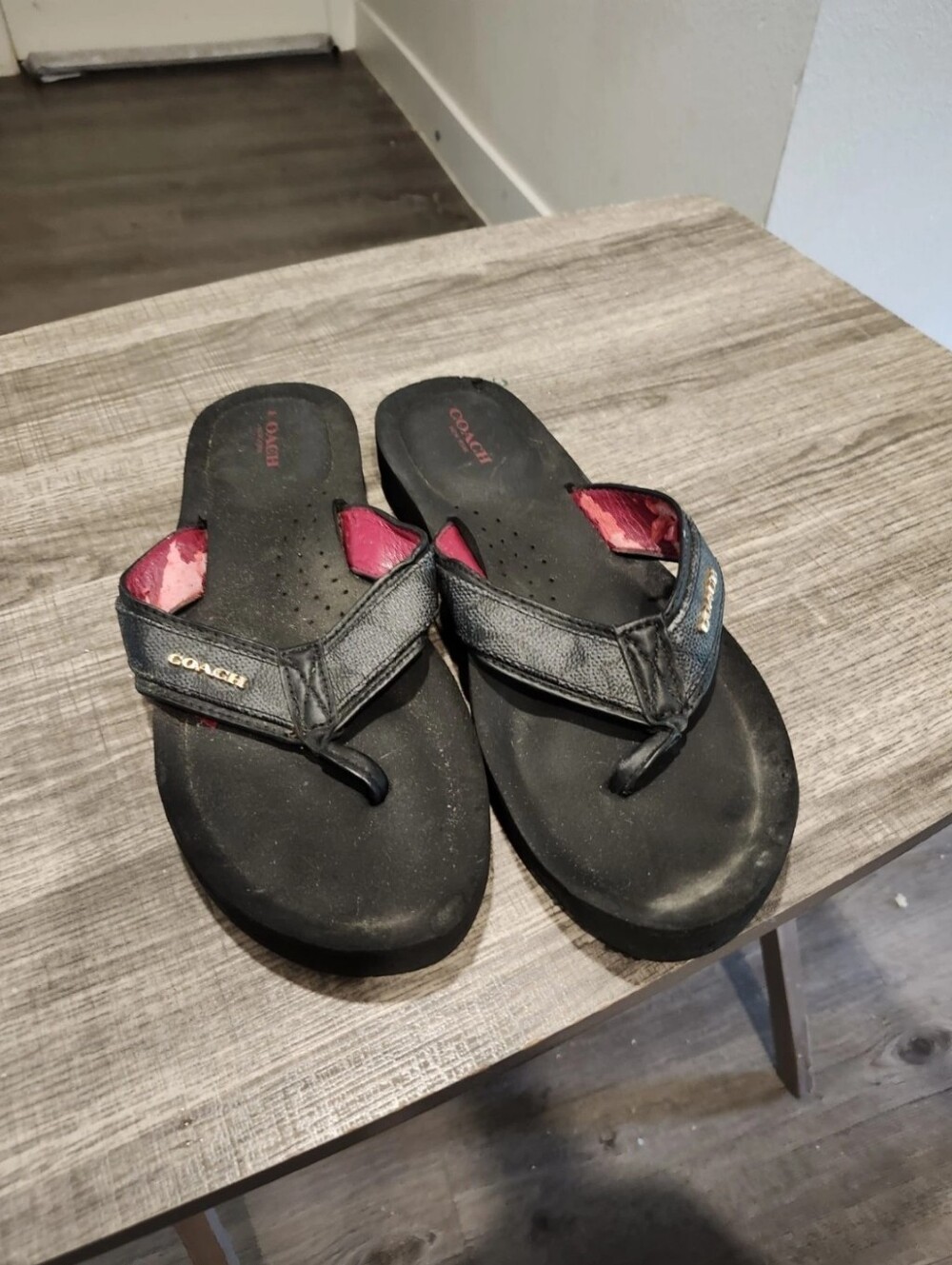 COACH A7821 Jolene Leather Foam Wedge Platform Signature Flip Flop Sandals 9